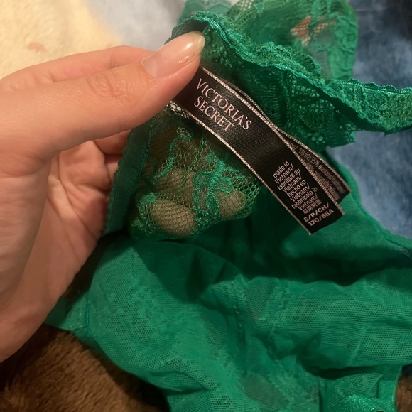 Emerald Green Lacy Chemise with Cutouts - Picture 5 of 5
